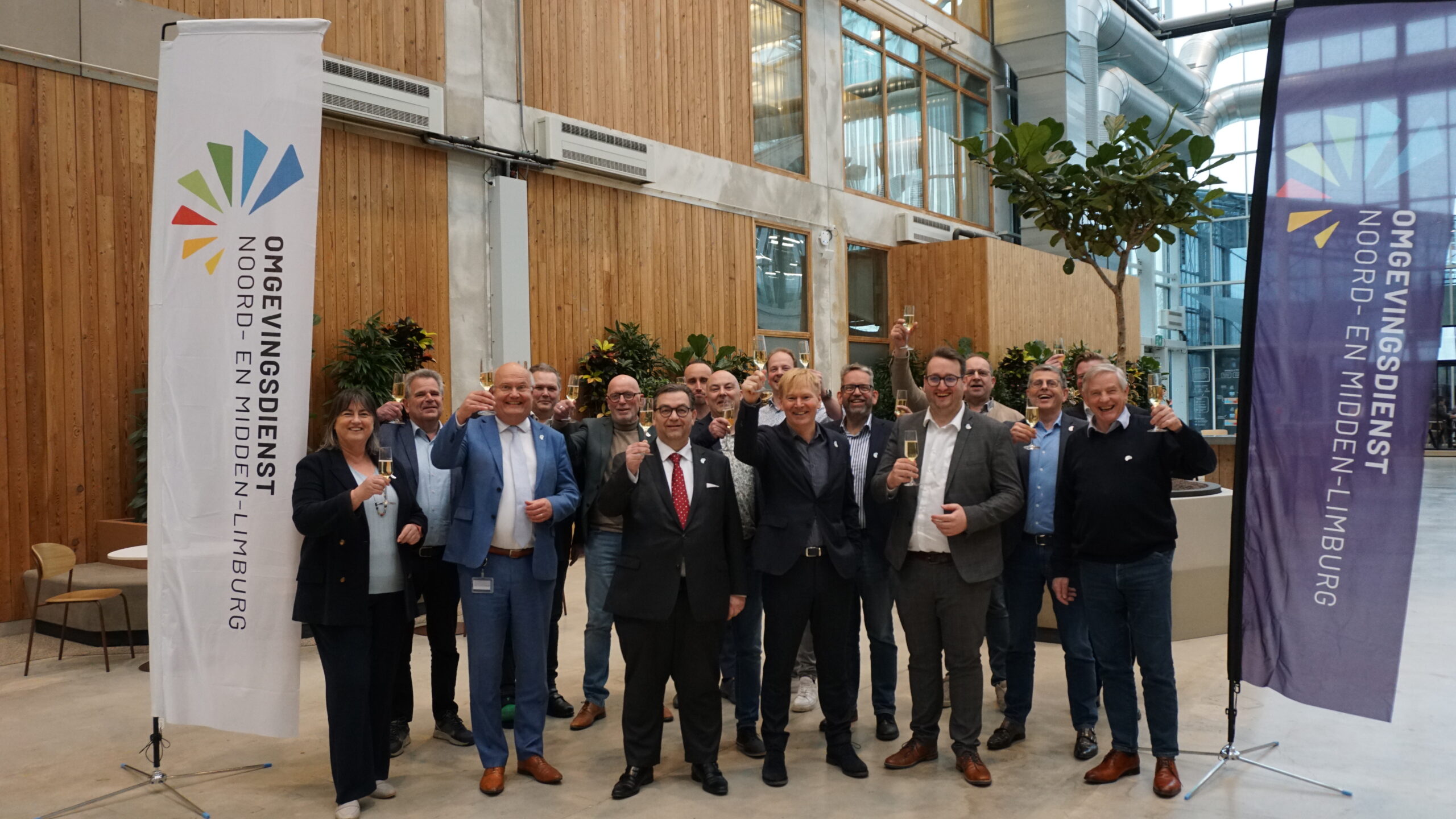 Afbeelding van bestuurders en directeur van de ODNML